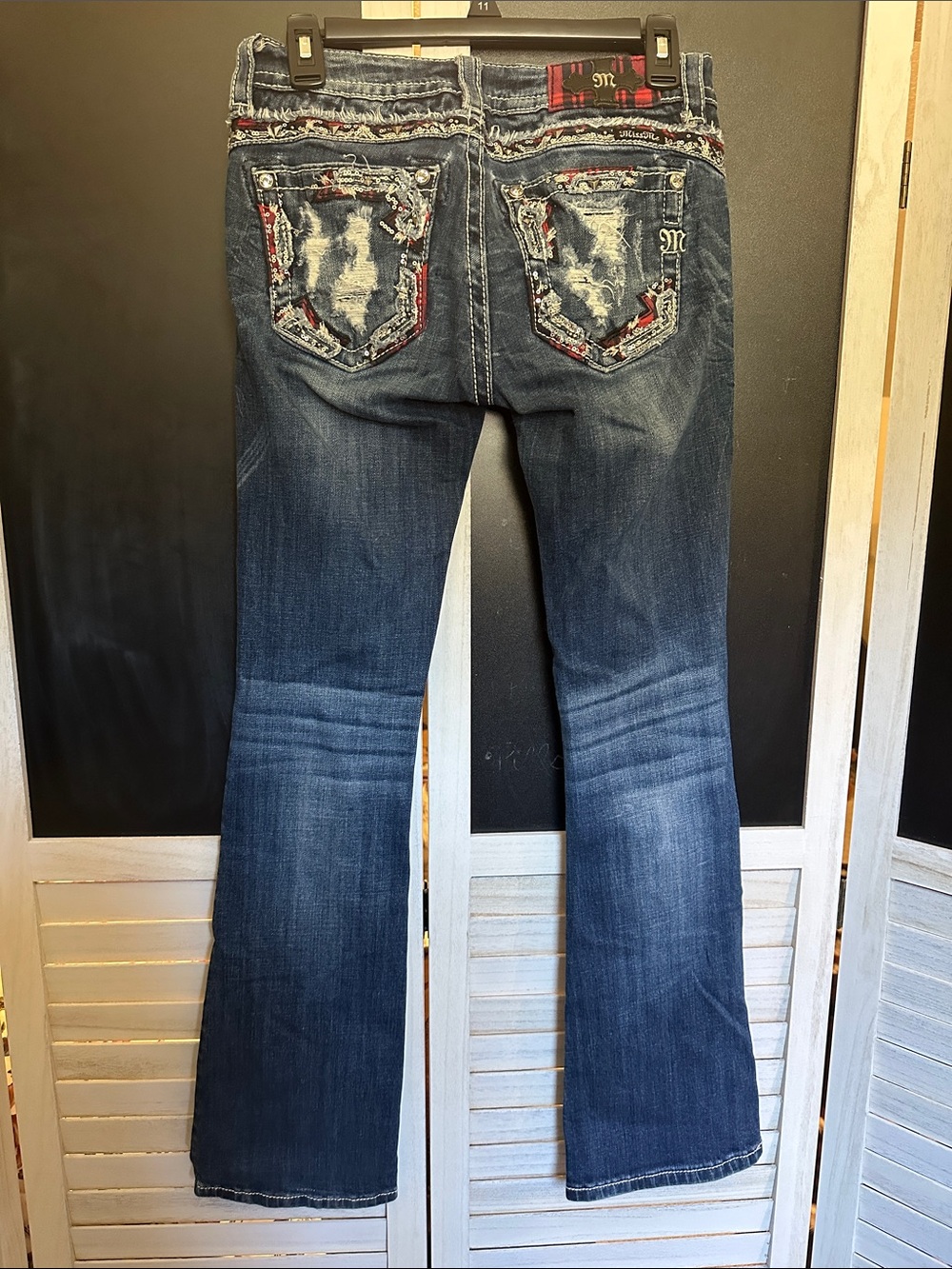 Miss Me Low Rise Women's Bootcut Jeans with Embroidered Pockets